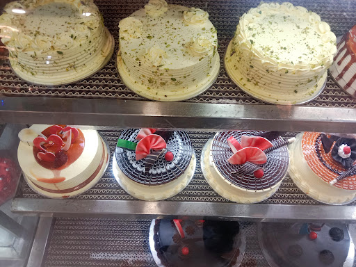 Cake Baker