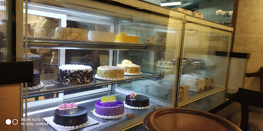 Brown Town, Pottammal - Paragon's Bakery & Cafe