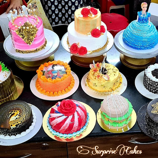 Surprise cake Coimbatore | Best Customised 1st Birthday & Wedding Cakes | cake order online Delivery in Coimbatore