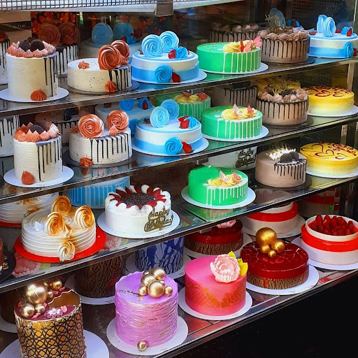 Surprise Cakes