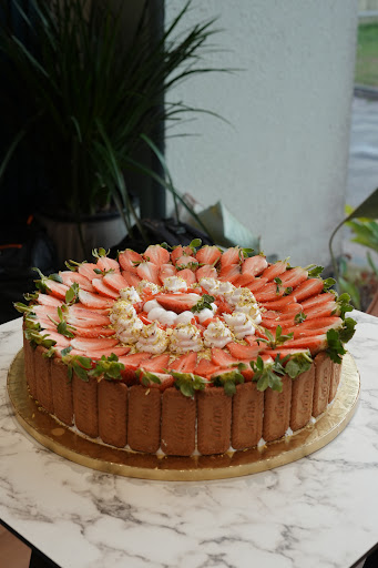 ROLUSH cafe | pastries Kannur