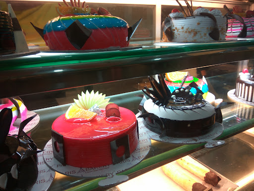 Paris Bakery, Vivekananda Marg