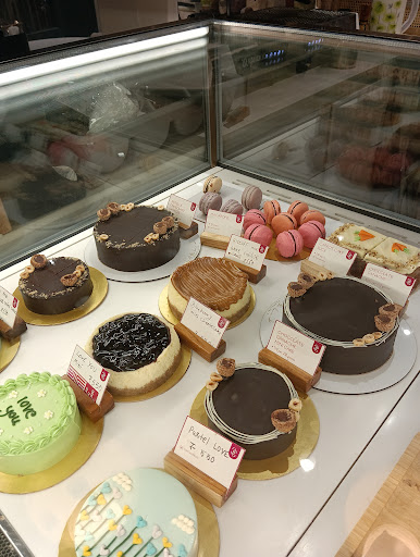 Cut The Damn Cake - Cafe