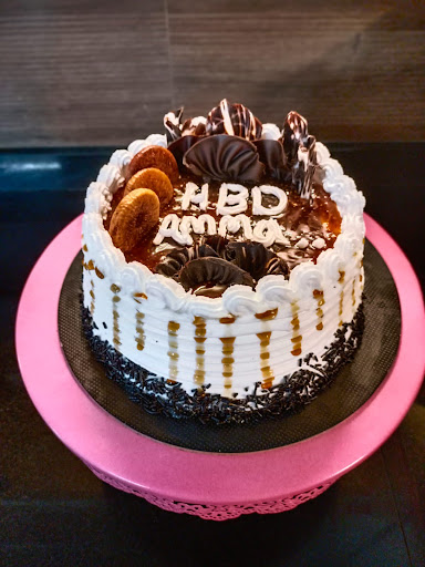 Costomised birthday cake & home made dream cake best birthday theme cake shop in Kottayam cake online delivery