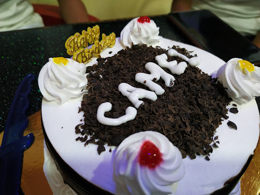 CAKE PALACE