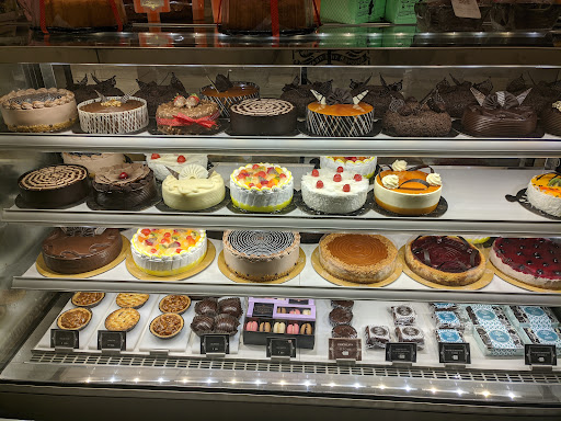 Lucky’s Bakery & Patisserie