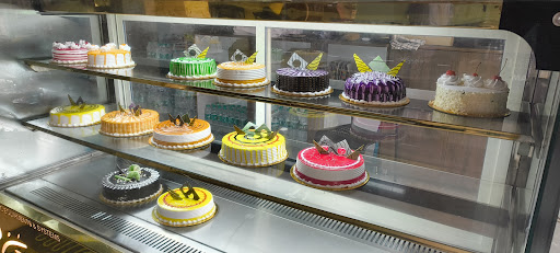THE CAKE TOWN
