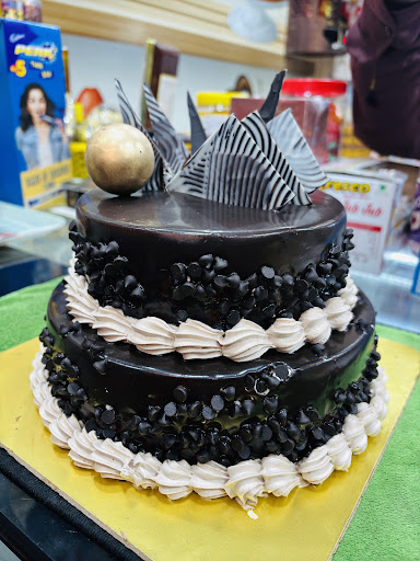 ROYAL CAKE PALACE