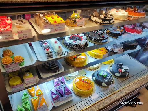 Monginis Cake Shop