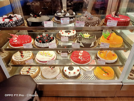 Monginis Cake Shop