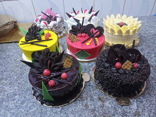 Gupta Bakery / Best Bakery in Azamgarh 100 percent eggless