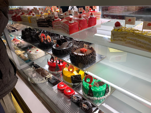7th Heaven Bakery and Cake Shop