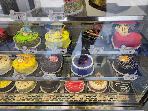 Atul Bakery Sadhu Vasvani Road, Rajkot