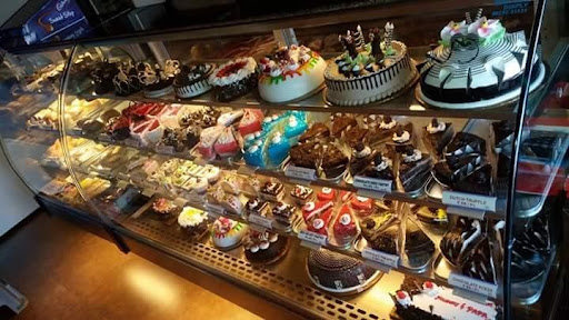 Monginis Cake Shop