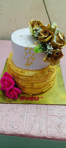 CAKES MAKES ( EVENTS , CUSTOM CAKES , THEME DECORATIONS, PHOTOGRAPHY,IMPORTED MASCOTS , DJ )
