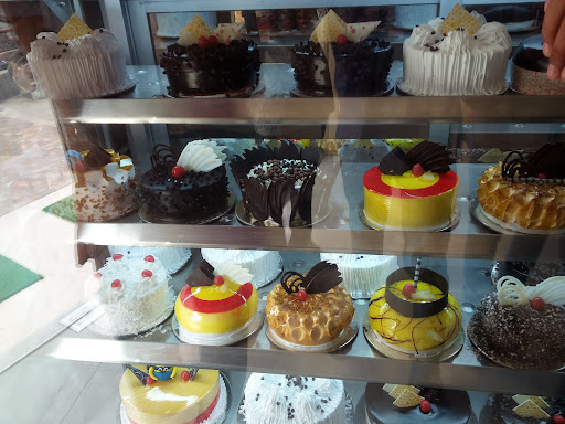 THE CAKE FACTORY