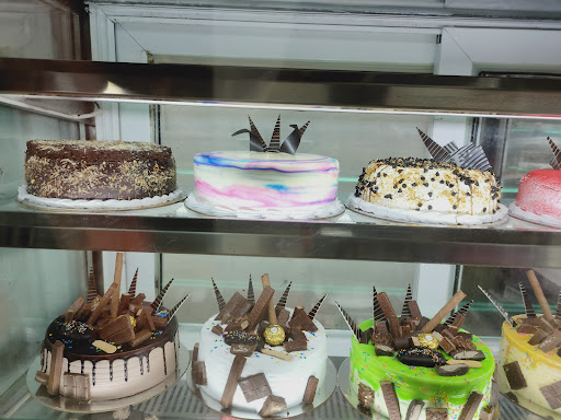 Cake World