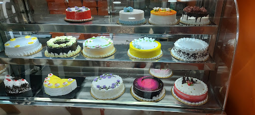Treats Cakes & Cookies