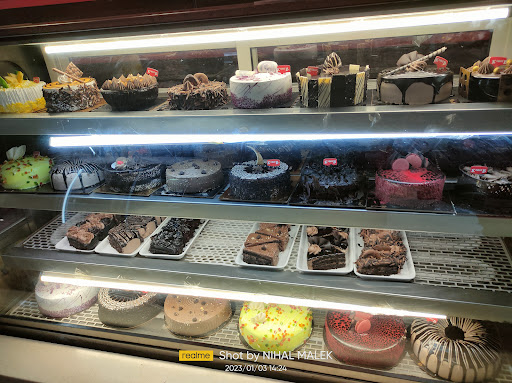 Kabhi B Bakery - Anand (A.V. ROAD)