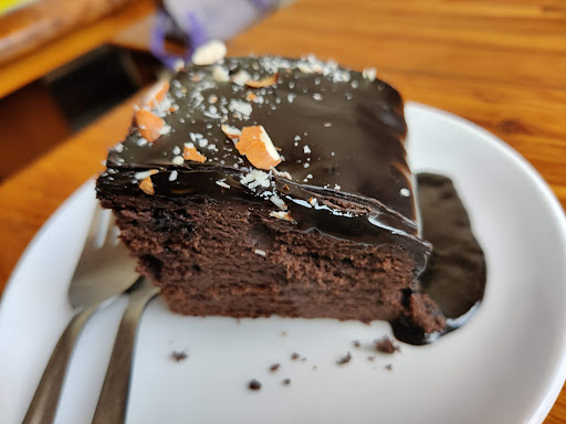 Wake & Bake - Best Family Cafe Restaurants in Shimla/Best Food/Best Coffee in Restaurant in Shimla