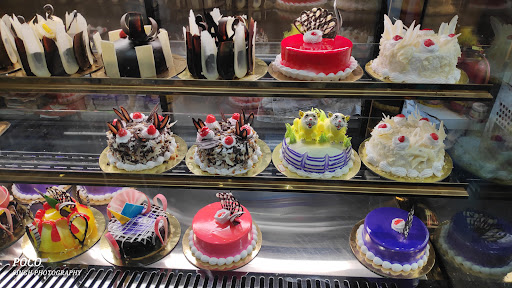 Super Max Bakers