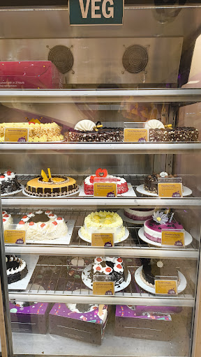 Mio Amore- The Cake Shop