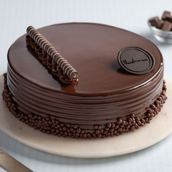 theobroma bakery and cake shop church road agra